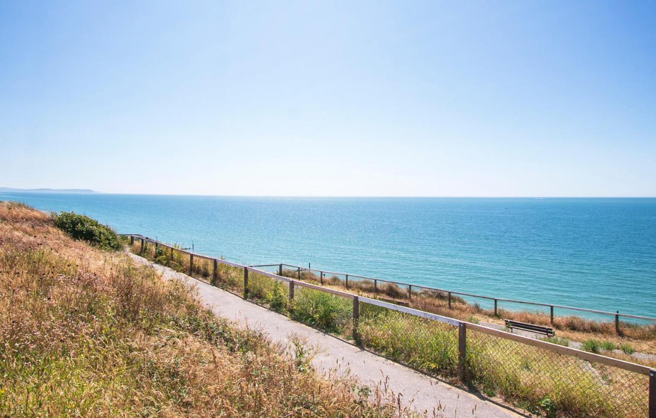 The Annex: Beachfront Luxury with Pet-Friendly Patio Bournemouth Exterior photo